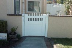 White privacy vinyl gate